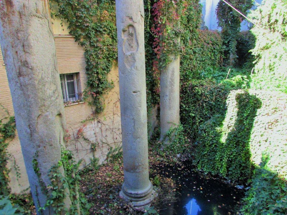 Las Columnas De Julia Sevilla Exterior foto